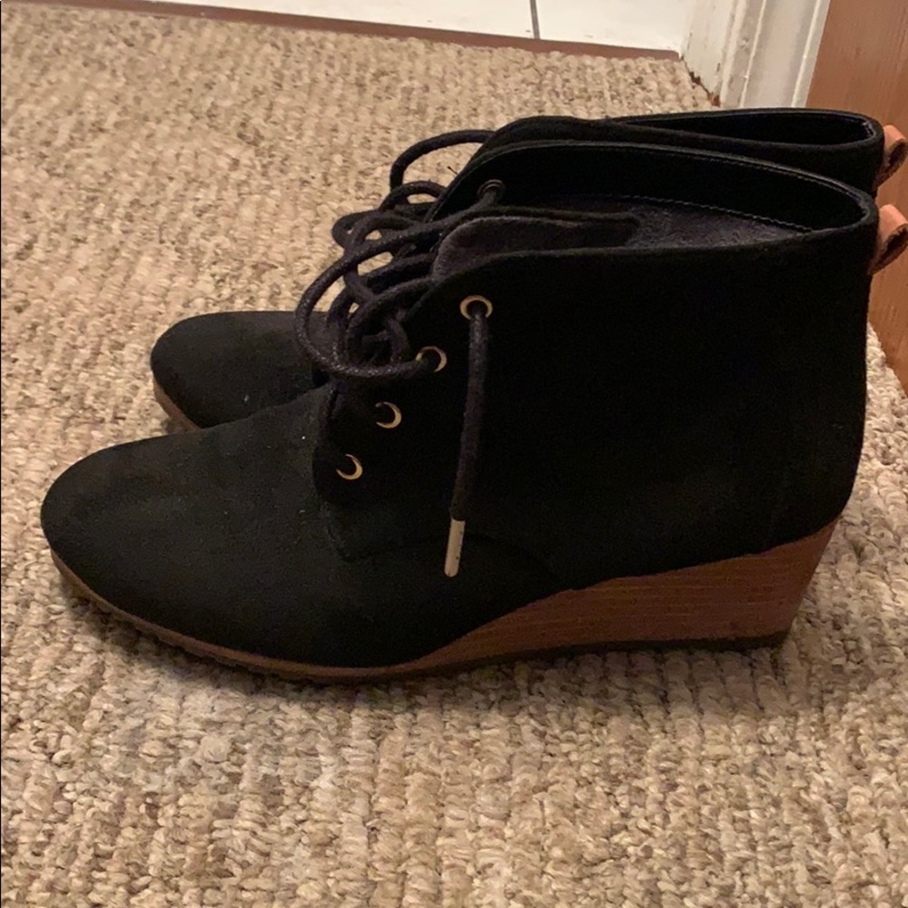 TOMS booties - Picture 1 of 3